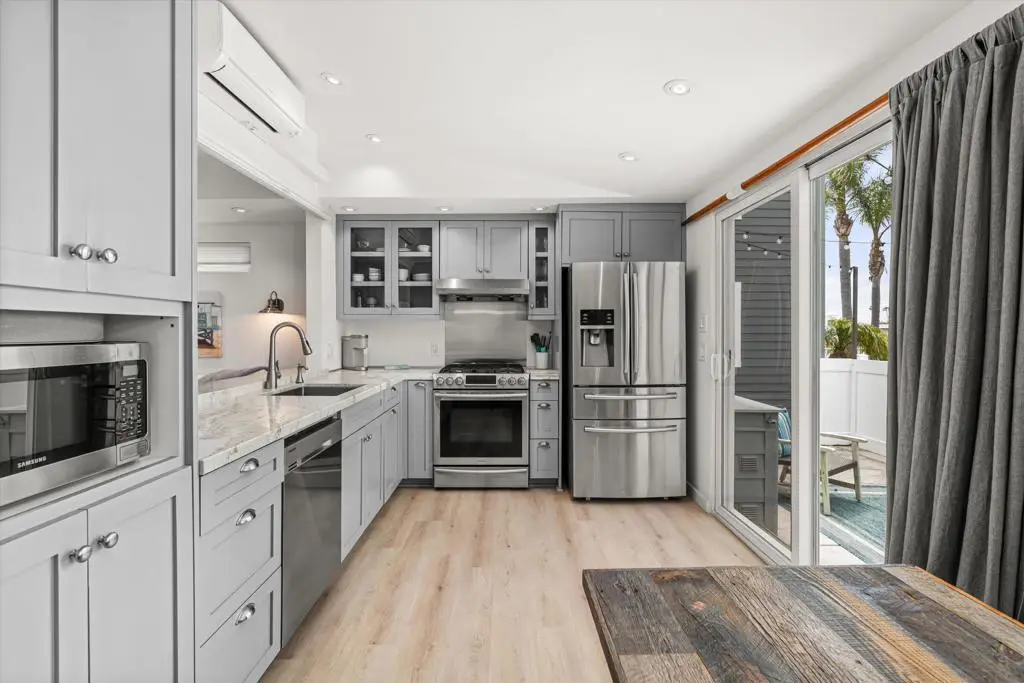 20 El Paseo Street, Newport Beach, CA 92663 - #1