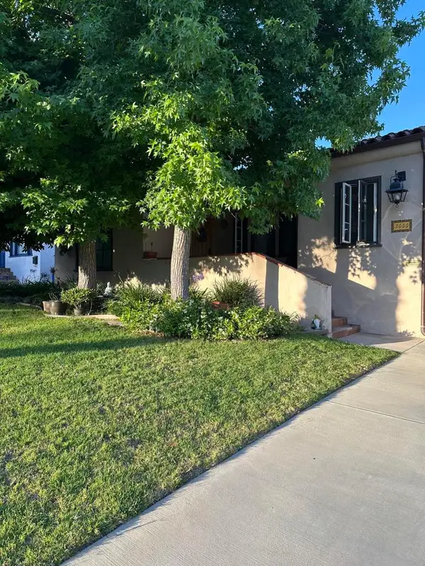 3444 Las Palmas Avenue, Glendale, CA 91208
