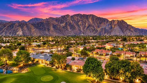 54446 Oaktree, La Quinta, CA 92253