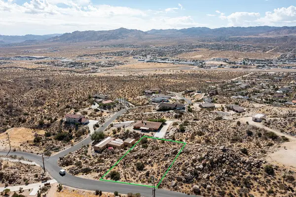 205 Bandera Road, Yucca Valley, CA 92284