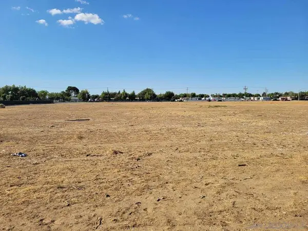 Ave I Vic 15th Ste, Lancaster, CA 93535