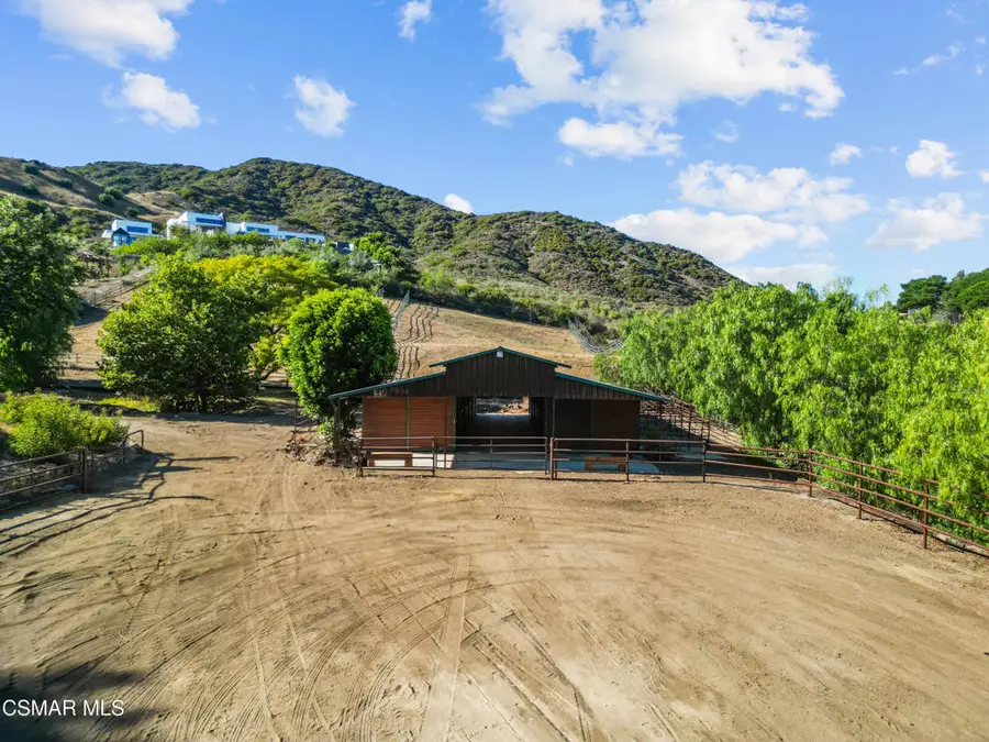 33235 Mulholland Highway, Malibu, CA 90265 - Image #2