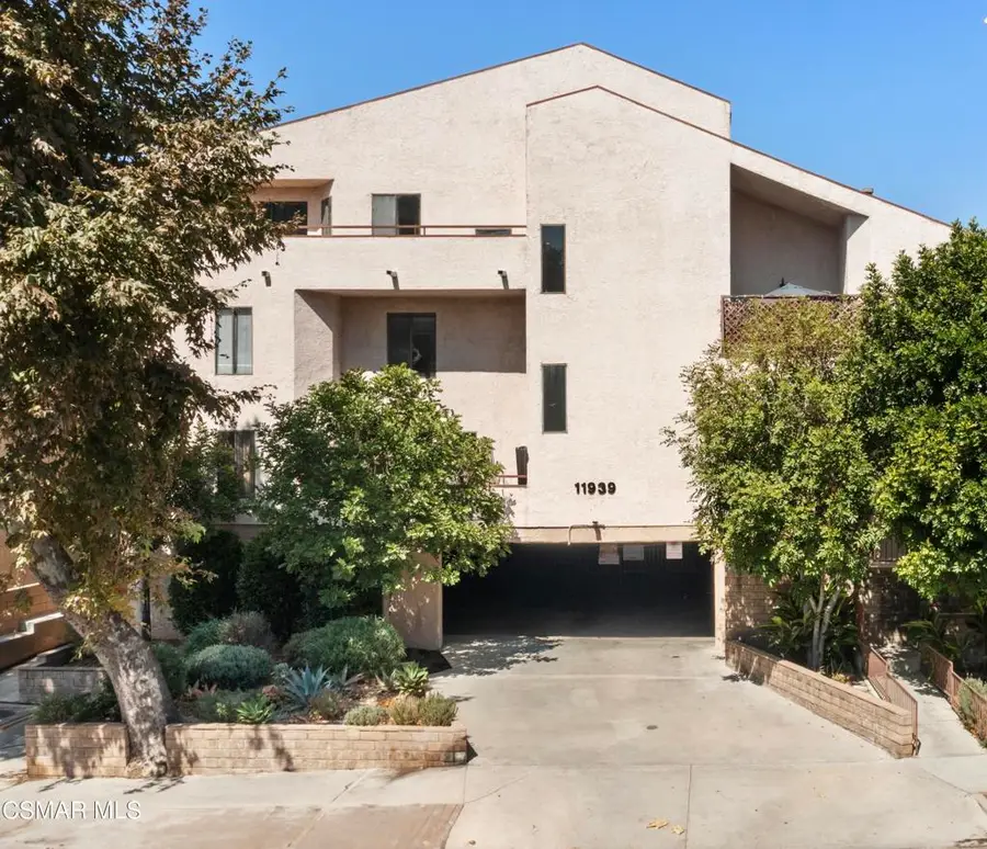 11939 Weddington Street #313, Valley Village, CA 91607 - Image #2