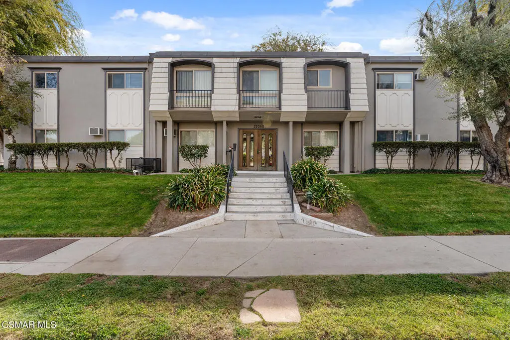 22050 Calvert Street #10, Woodland Hills, CA 91367 - Image #1