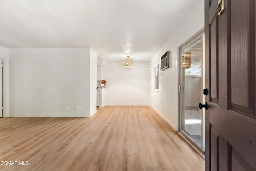 22050 Calvert Street #10, Woodland Hills, CA 91367 - Image #2