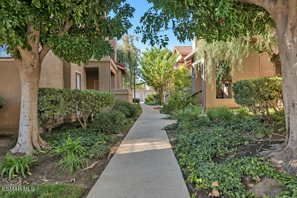 2327 Archwood Lane #124, Simi Valley, CA 93063 - Image #1