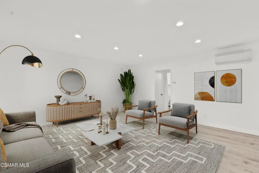 8800 Cedros Avenue #204, Panorama City, CA 91402 - Image #1