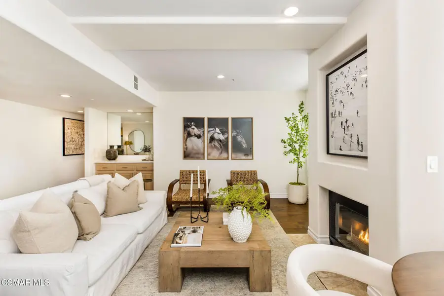 11920 Goshen Avenue #202, Los Angeles, CA 90049 - Image #2