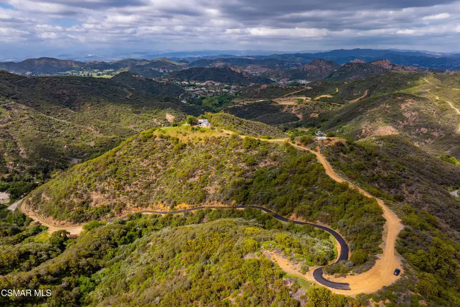 102 Carlisle Road, Thousand Oaks, CA 91361 - Image #2