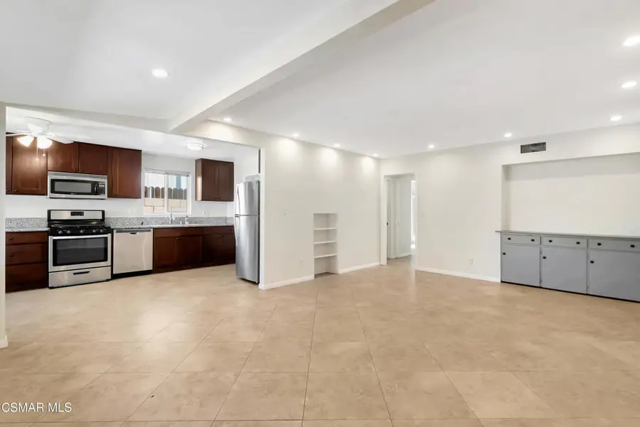 7322 Lindley Avenue, Reseda, CA 91335 - Image #2