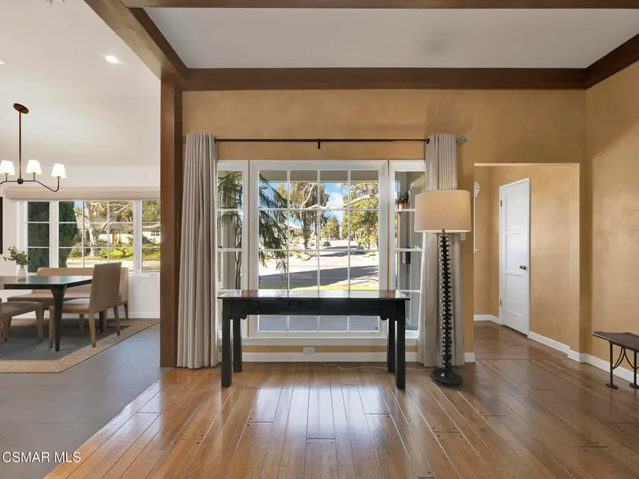 1524 W Riverside Drive, Burbank, CA 91506 - Image #2