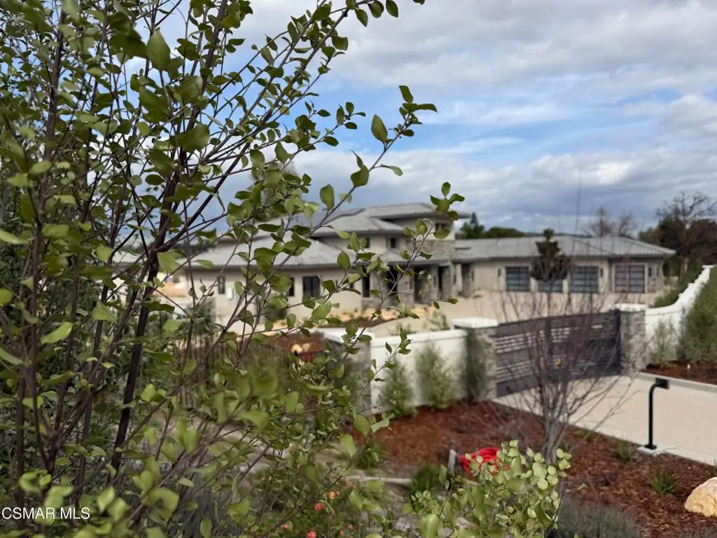 275 1/2 Crestview Avenue, Camarillo, CA 93010 - #1