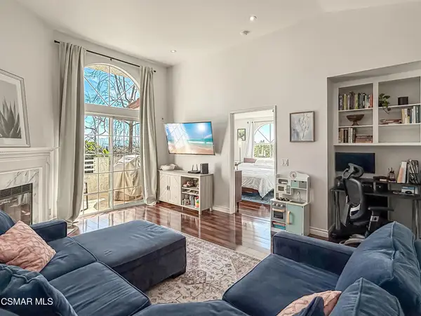 2533 Antonio Drive #301, Camarillo, CA 93010