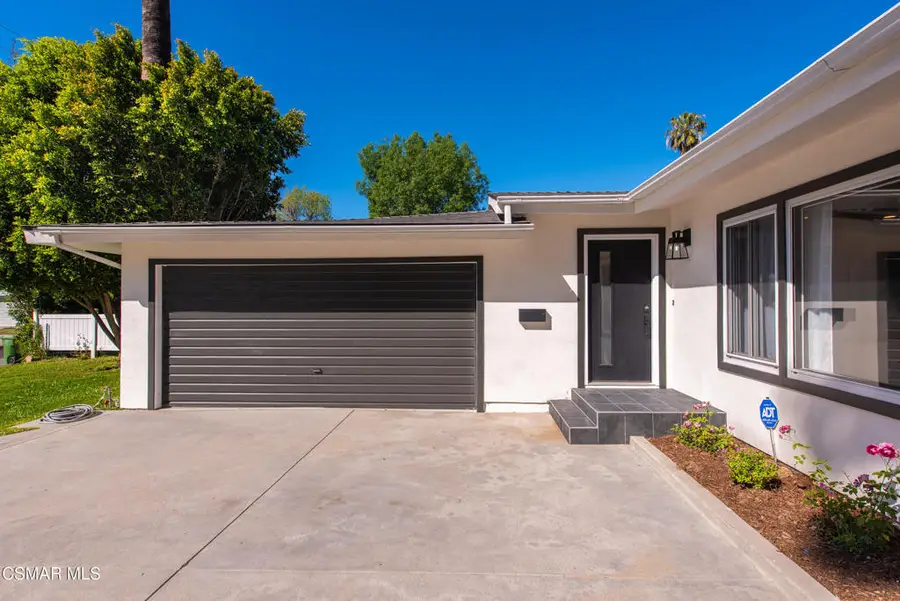 16421 Haynes Street, Lake Balboa, CA 91406 - #2