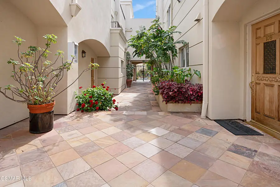 1217 Yale Street #103, Santa Monica, CA 90404 - #3