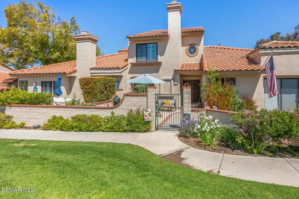 236 Country Club Drive #B, Simi Valley, CA 93065