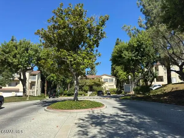 688 Indian Oak Lane #107, Oak Park, CA 91377
