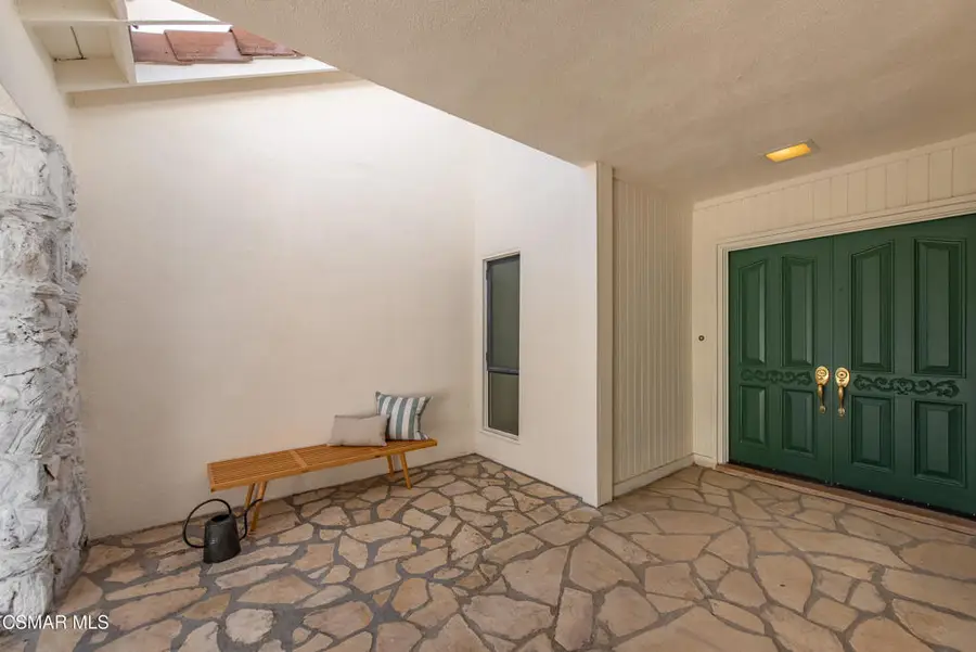 22421 Kearny Street, Calabasas, CA 91302 - #3