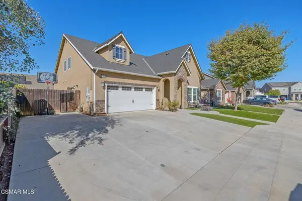 2488 La Canada Avenue, Clovis, CA 93619