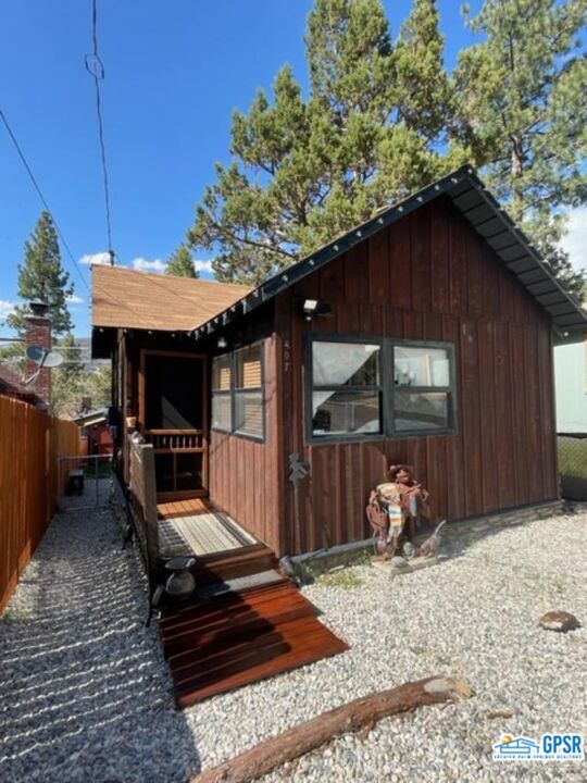 407 Garrick Way, Big Bear City, CA 92314 BHGRE