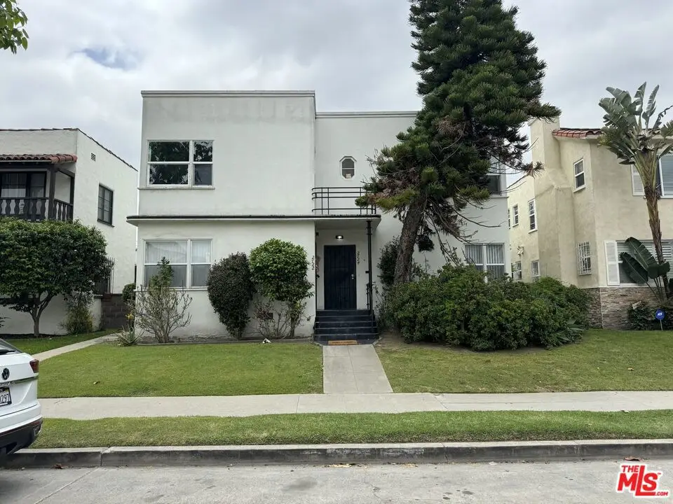 2722 W 43rd Place, Los Angeles, CA 90008 - Image #1