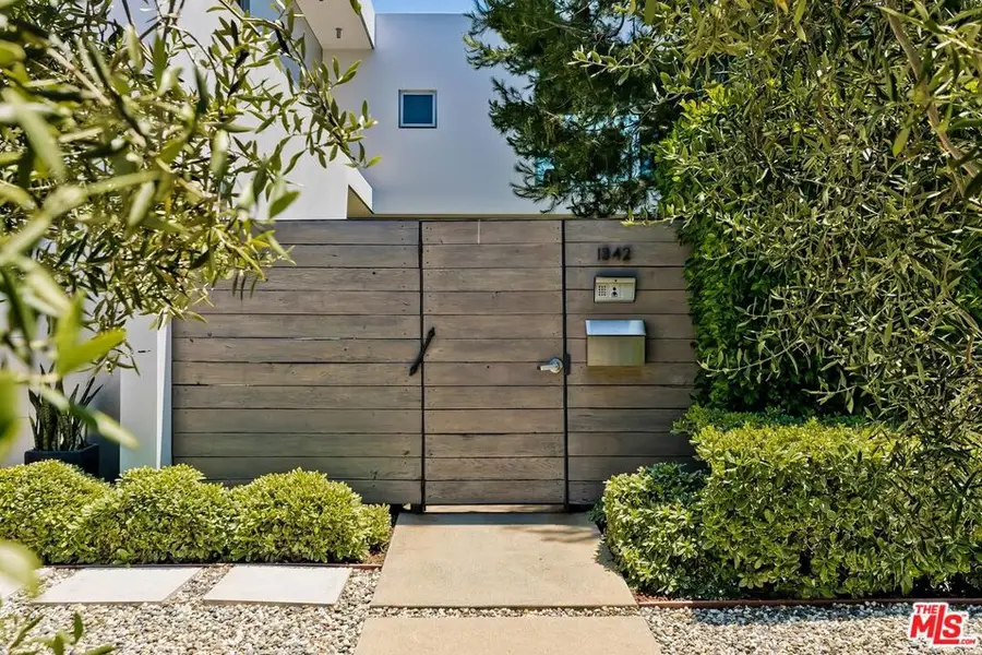 1342 Appleton Way, Venice, CA 90291 - #3