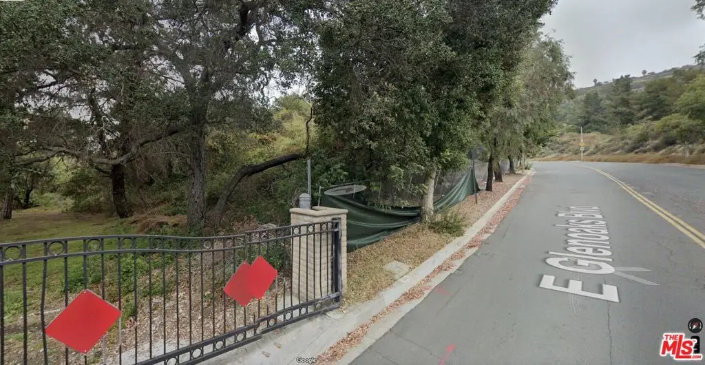 2821 E Glenoaks Blvd, Glendale, CA 91206 - Image #1