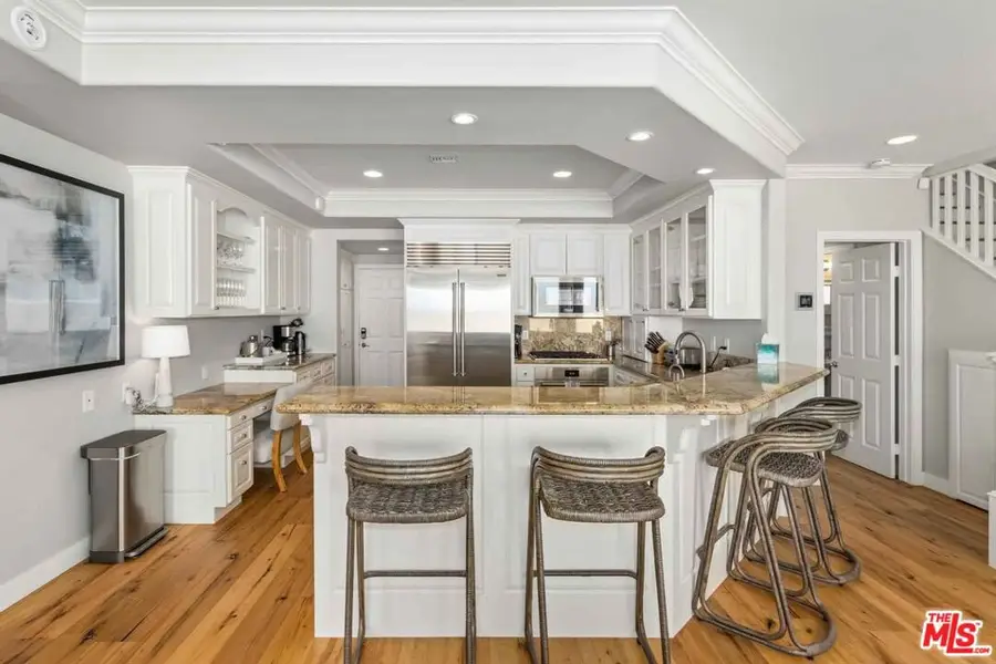 506 W Oceanfront #2, Newport Beach, CA 92661 - Image #3