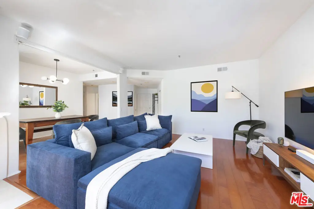 12633 Moorpark Street #212, Studio City, CA 91604 - Image #1