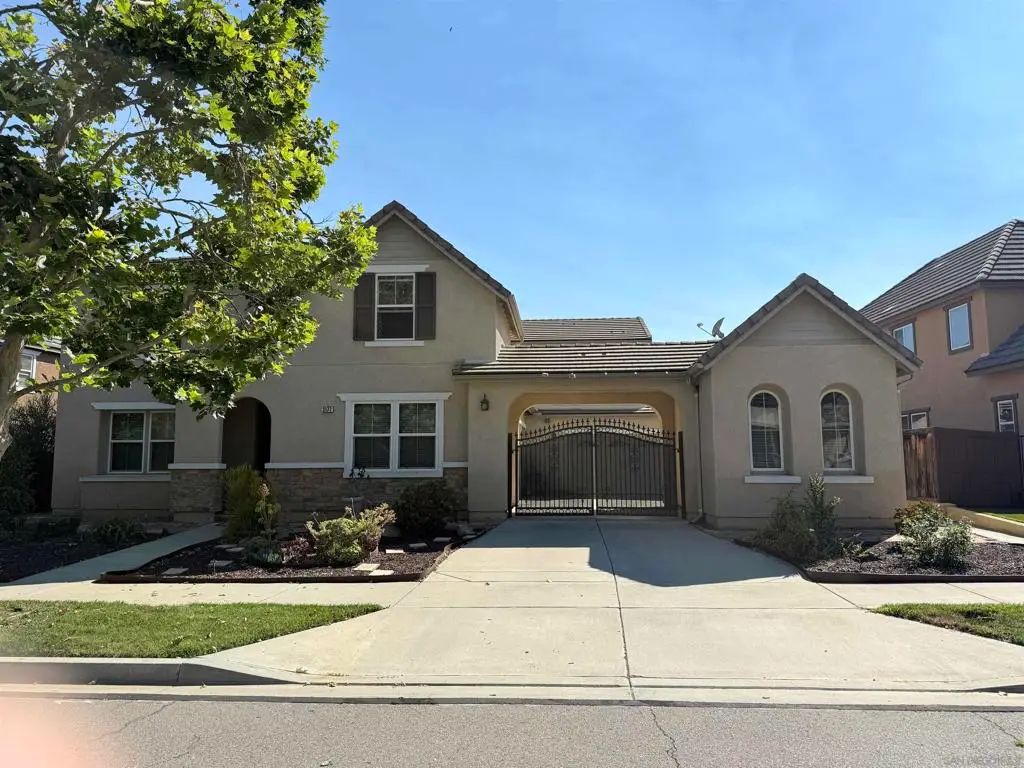3177 Katharine Dr, Escondido, CA 92027 - Image #1