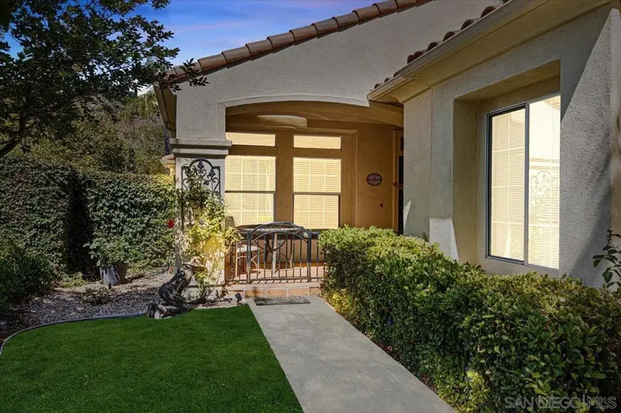 2385 Amber Oak Ln, Escondido, CA 92027 - #2