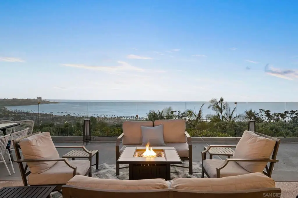 8390 Prestwick Dr, La Jolla, CA 92037 - Image #1