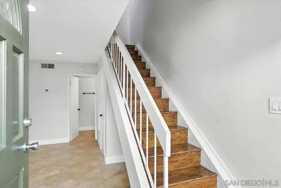 525 N Mollison Ave, El Cajon, CA 92021 - Image #3