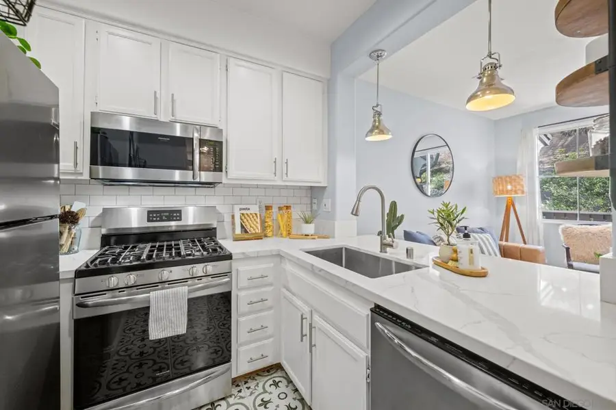 6008 Paseo Salinero, Carlsbad, CA 92009 - Image #3