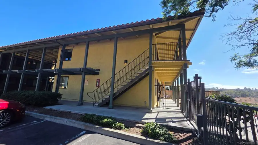 2360 Paseo De Laura #2, Oceanside, CA 92056 - Image #3