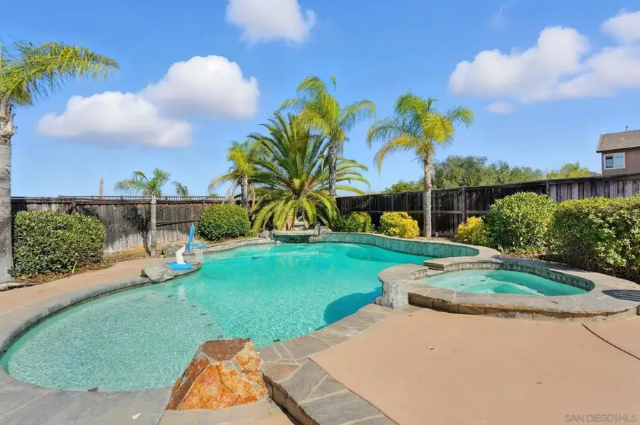 38200 Camarada Ln, Murrieta, CA 92563 - Image #2