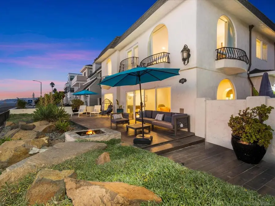 2727 Ocean Front Walk, San Diego, CA 92109 - Image #2