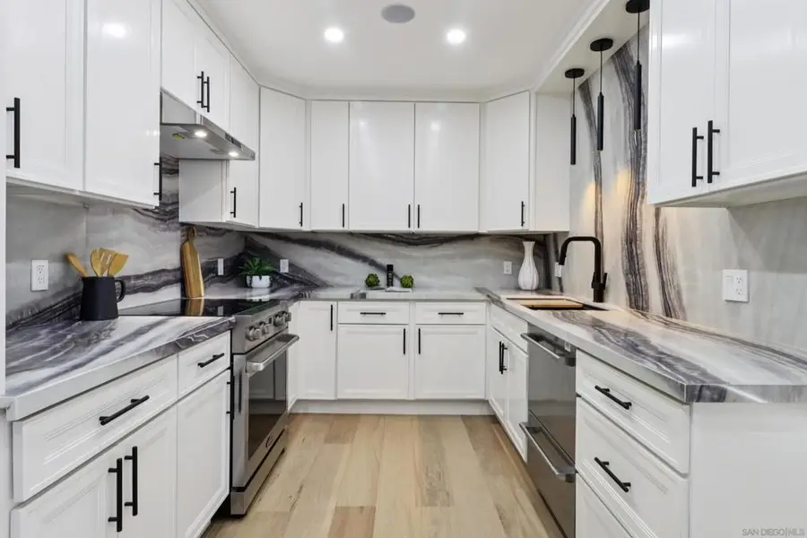 700 Front St #1402, San Diego, CA 92101 - Image #3