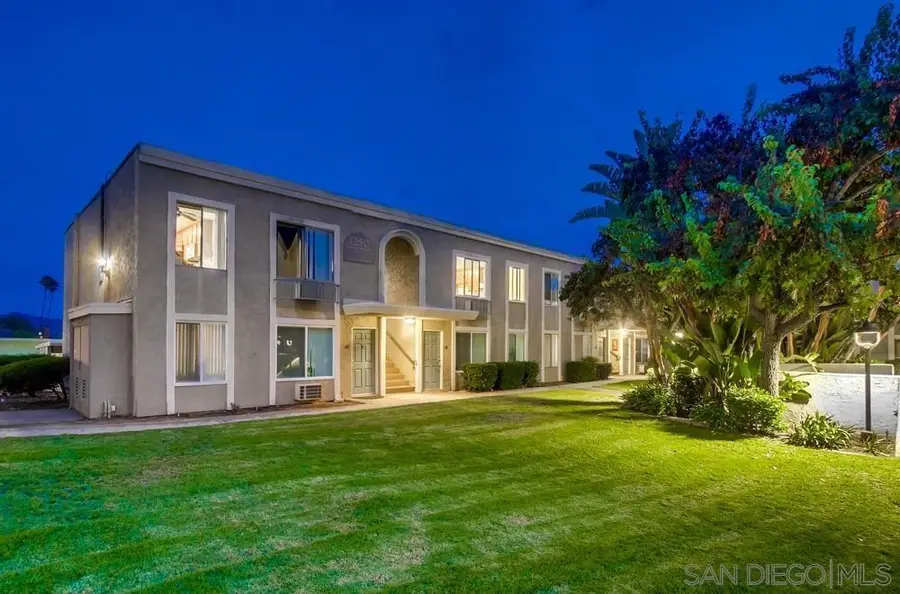 1240 N Broadway #31, Escondido, CA 92026 - #2