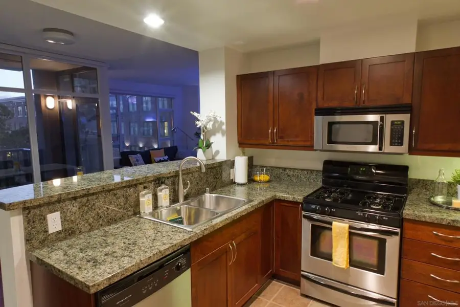 530 K St #303, San Diego, CA 92101 - Image #3
