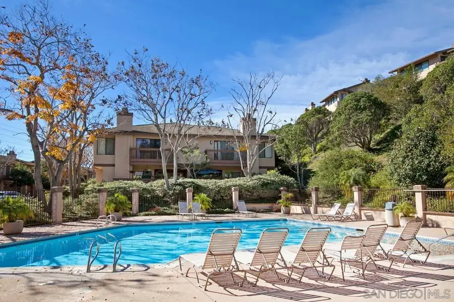 6028 Gaines St, San Diego, CA 92110 - Image #2