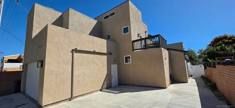 2114 Felspar St, San Diego, CA 92109 - Image #2