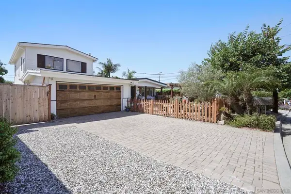 3275 Maezel Ln, Carlsbad, CA 92008