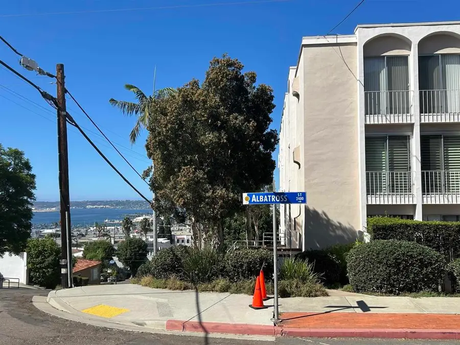 2410 Albatross St #9, San Diego, CA 92101 - #2
