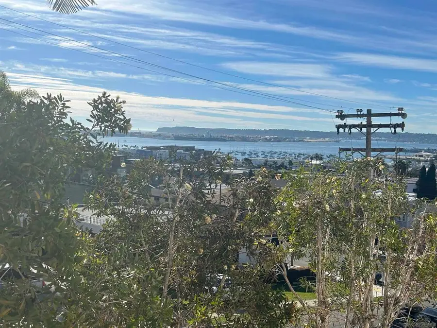 2410 Albatross St #9, San Diego, CA 92101 - #3