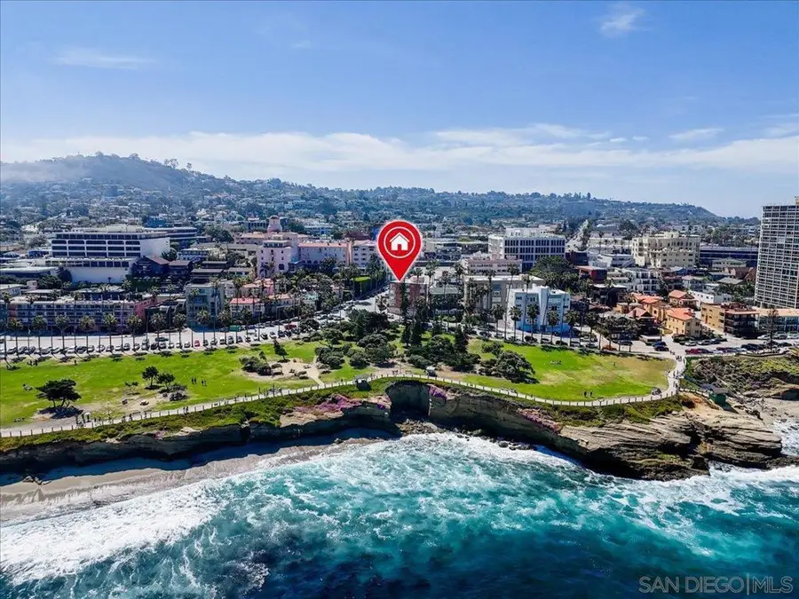 8040 Girard Ave #1, La Jolla, CA 92037 - Image #2
