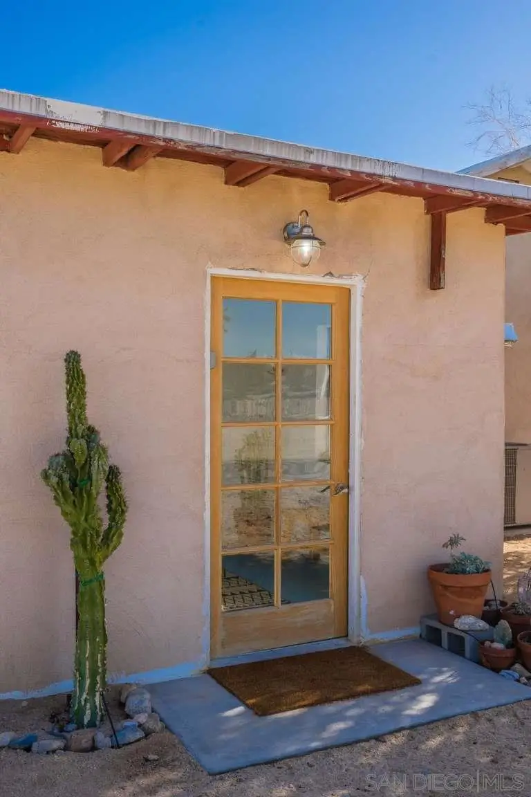 69886 Warren Ln, Twentynine Palms Yucca Valley, CA 92277 - Image #3
