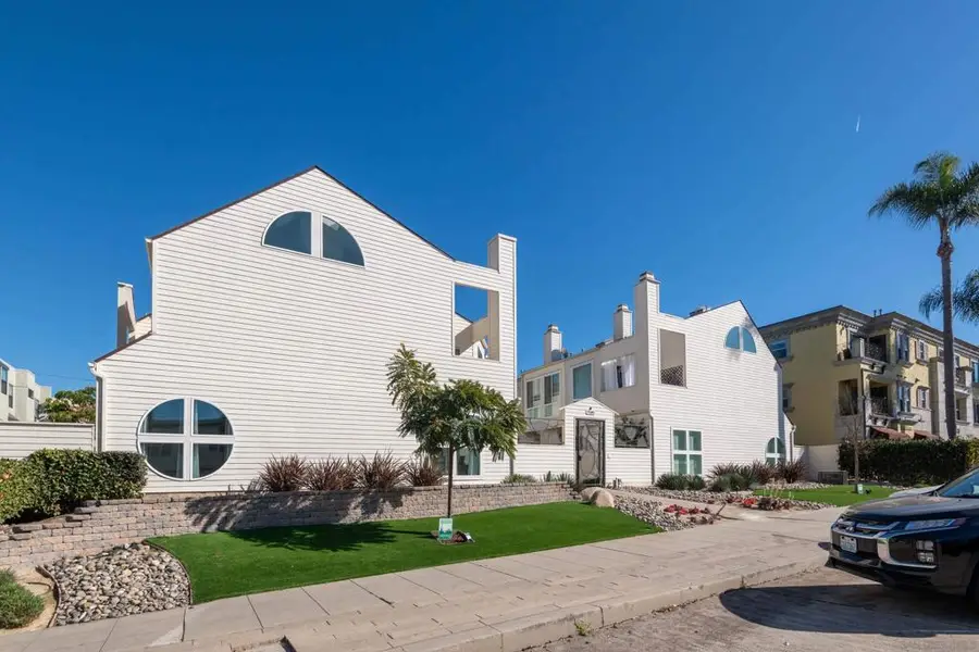 7585 Eads #A, La Jolla, CA 92037 - Image #3