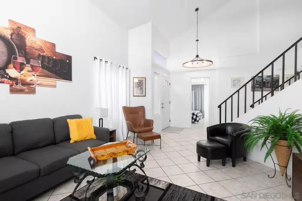 24643 Leafwood Dr, Murrieta, CA 92562 - Image #1