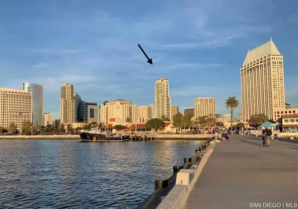 700 W Harbor Dr #806, San Diego, CA 92101